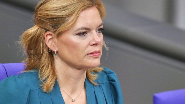 Klöckner mahnt "ordentlichen" Umgang mit Steuergeld an