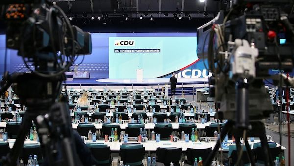 CDU setzt Bundesparteitag in Stuttgart fort