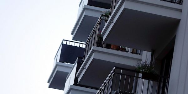 Berliner Linksfraktion bringt Sicher-Wohnen-Gesetz ins Parlament