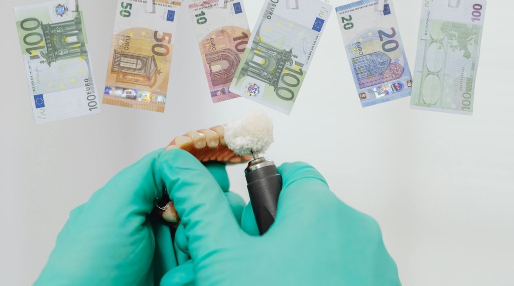 Milliarden € für Zahnersatz – doch Prävention bleibt auf der Strecke