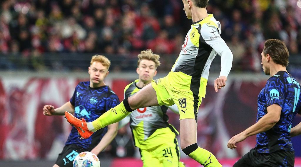 1. Bundesliga: Leipzig und Dortmund unentschieden