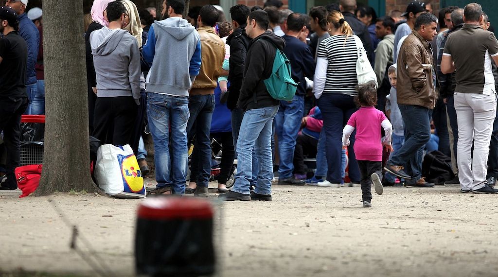 SPD unterstützt Dobrindt-Pläne für Asylbewerber