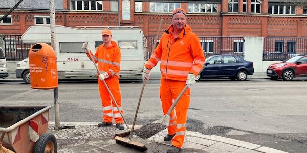 Berliner-Stadtreinigung bittet um Hilfe beim Splitt beseitigen