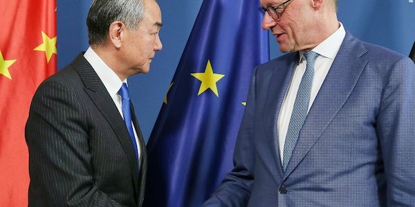 Linke: Merz soll China für Ukraine-Verhandlungen gewinnen