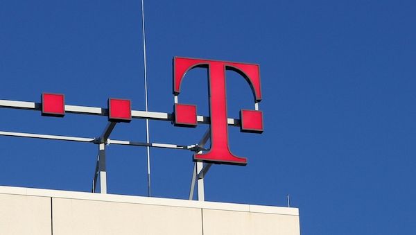 Telekom will erstmals KI-Brille präsentieren
