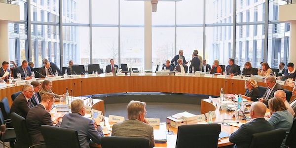 Haushaltsausschuss bewilligt Beschaffung von "Kamikazedrohnen"