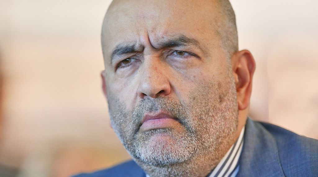 Nouripour fordert Einfrieren von Vermögen iranischer Regimeliten