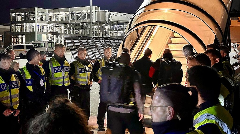 Deutschland schiebt 20 Straftäter mit Charterflug nach Kabul ab