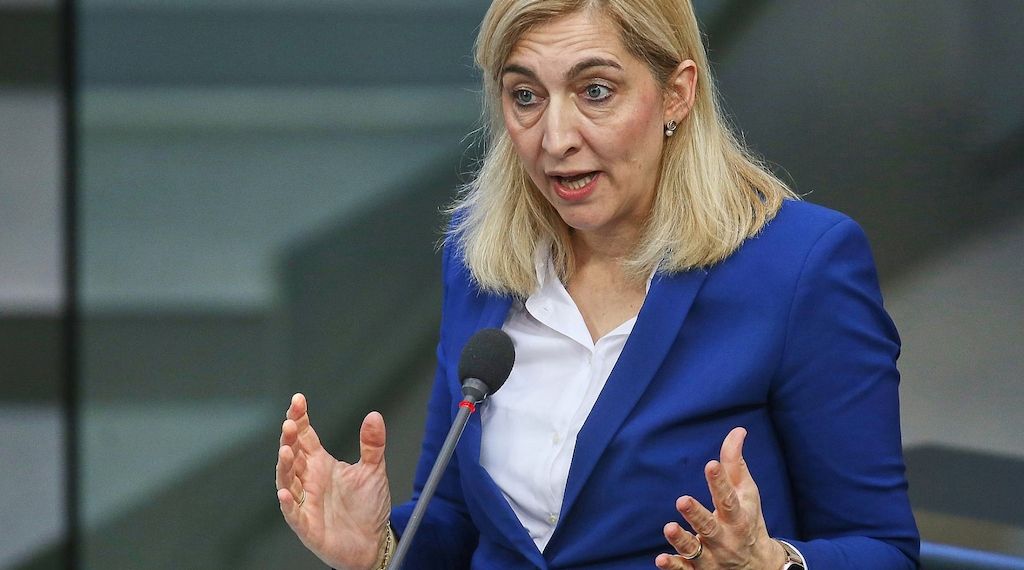 Warken will Eizellenspende per Parlamentsvorstoß legalisieren