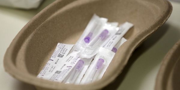 Bayerns Gesundheitsministerin ruft zu FSME-Impfung auf