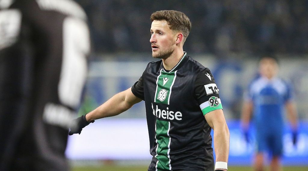 2. Bundesliga: Hannover 96 siegt knapp gegen Arminia Bielefeld