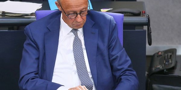 Merz telefoniert wegen Iran-Luftschlägen mit Partnern