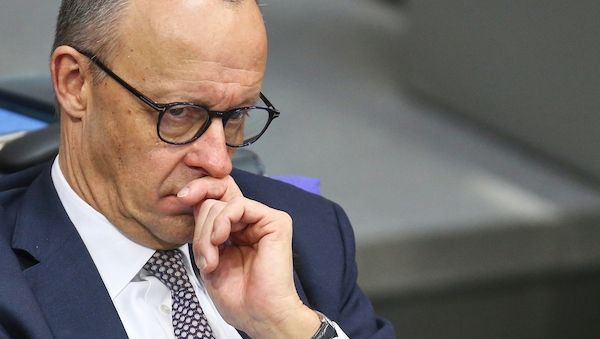 Ökonom Hüther kritisiert Merz` Abrücken von CO2-Bepreisung