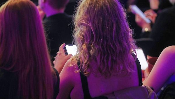 Nutzung sozialer Medien nimmt in allen Altersgruppen zu