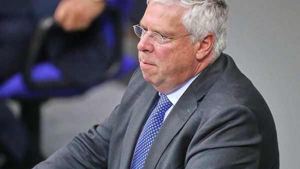 Hardt warnt vor Bedrohung durch Anhänger der Revolutionsgarde