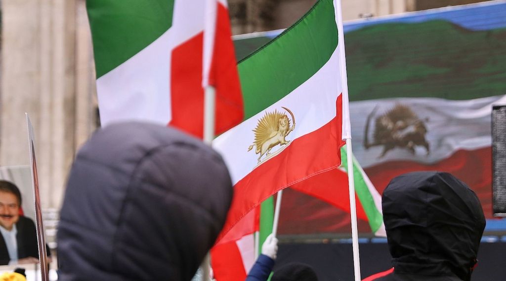 Verfassungsschutz richtet Meldestelle für bedrohte Iraner ein