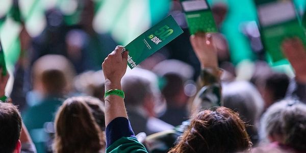 Grünen-Spitze bringt Urabstimmung über Satzungsänderung auf den Weg