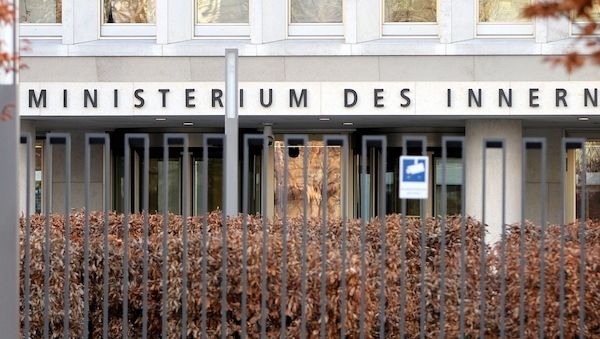 Trotz Klagen: Regierung hält an harter Linie gegen Afghanen fest