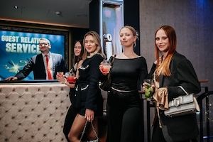 Glück steht jeder Frau: Der 8. März in der Spielbank Berlin. Bild 2