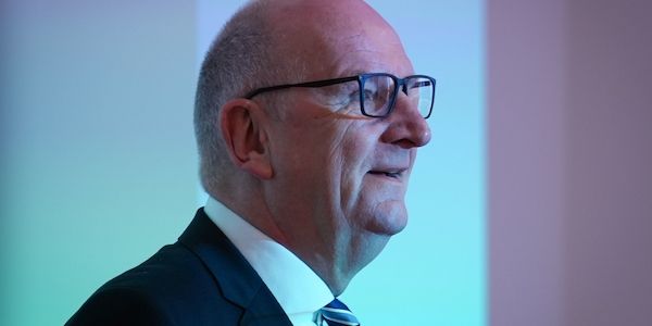 Dietmar Woidke: Bürger im Vordergrund - Kampf gegen Extremismus