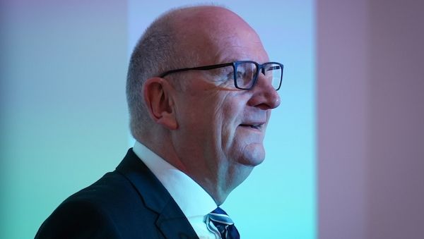 Dietmar Woidke: Bürger im Vordergrund - Kampf gegen Extremismus