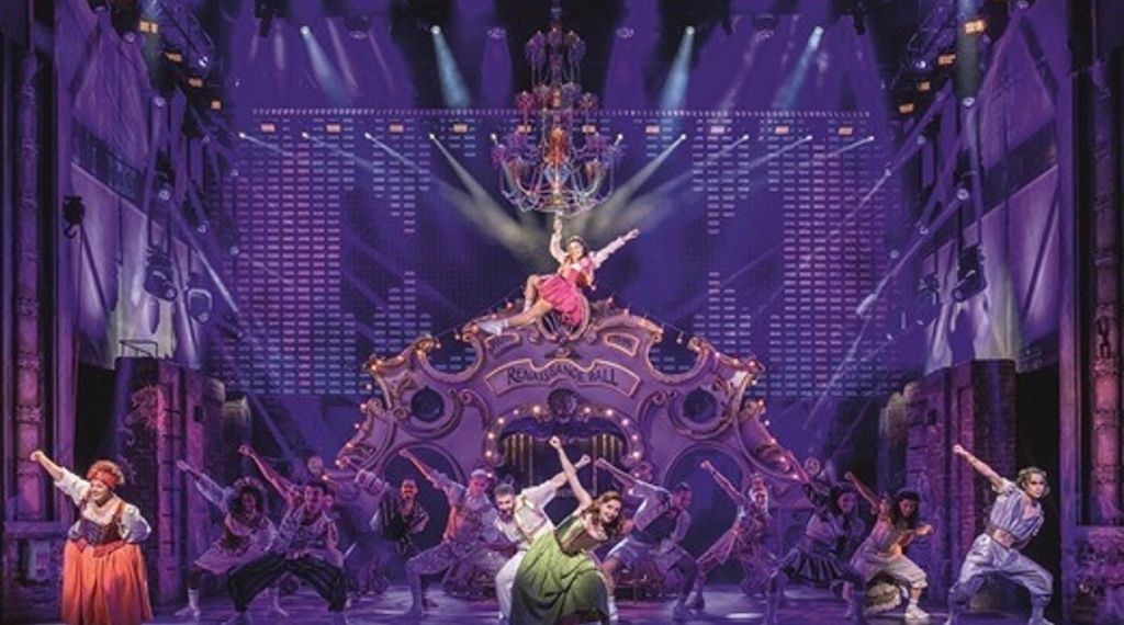 Alle lieben Julia – Der Vorverkauf für das Pop-Musical & JULIA in Stuttgart startet heute!