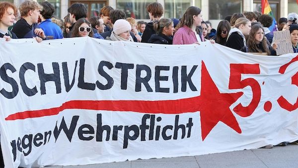 BSW Brandenburg dankt Schülern für Proteste gegen Wehrpflicht