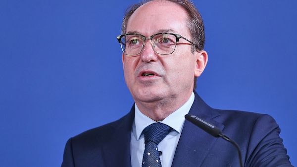 Dobrindt erwartet "in naher Zukunft" Besuch von Syriens Machthaber