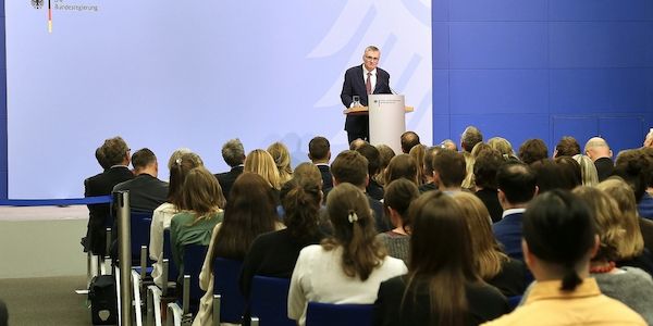 Regierungssprecher will Bundespresseamt komplett umbauen