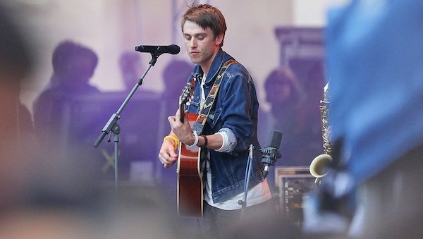 Clueso auf Platz eins der Album-Charts