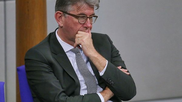 Weimer in Buchhandlungs-Affäre weiter unter Druck