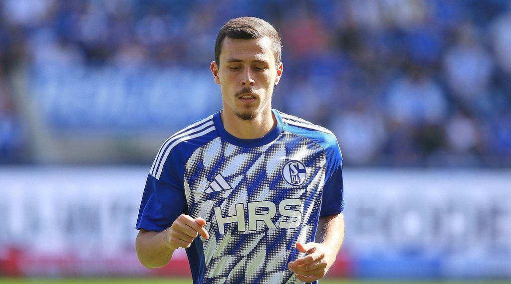 2. Bundesliga: Schalke verteidigt Tabellenführung