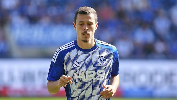 2. Bundesliga: Schalke verteidigt Tabellenführung