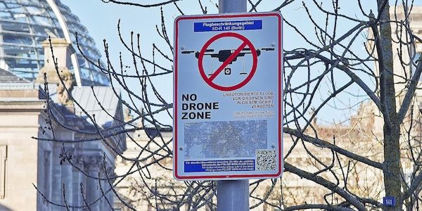 Gefahr durch Drohnen - Klöckner in Sorge um die Reichstagskuppel
