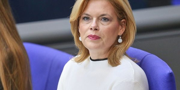 Klöckner verteidigt militärisches Vorgehen gegen den Iran