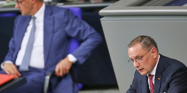 Insa: Union weiter knapp vor der AfD - SPD verliert