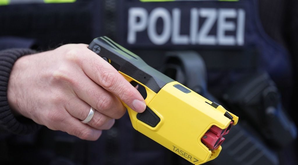 Zahl der Tasereinsätze der Berliner-Polizei gesunken - aber mehr Verletzte