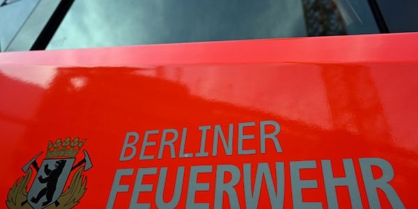 Brandanschlag auf Musikclub in Berlin-Friedrichshain? -Hakenkreuze an der Hauswand