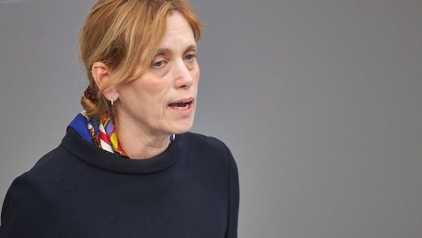 Prien warnt vor Diskriminierung durch KI