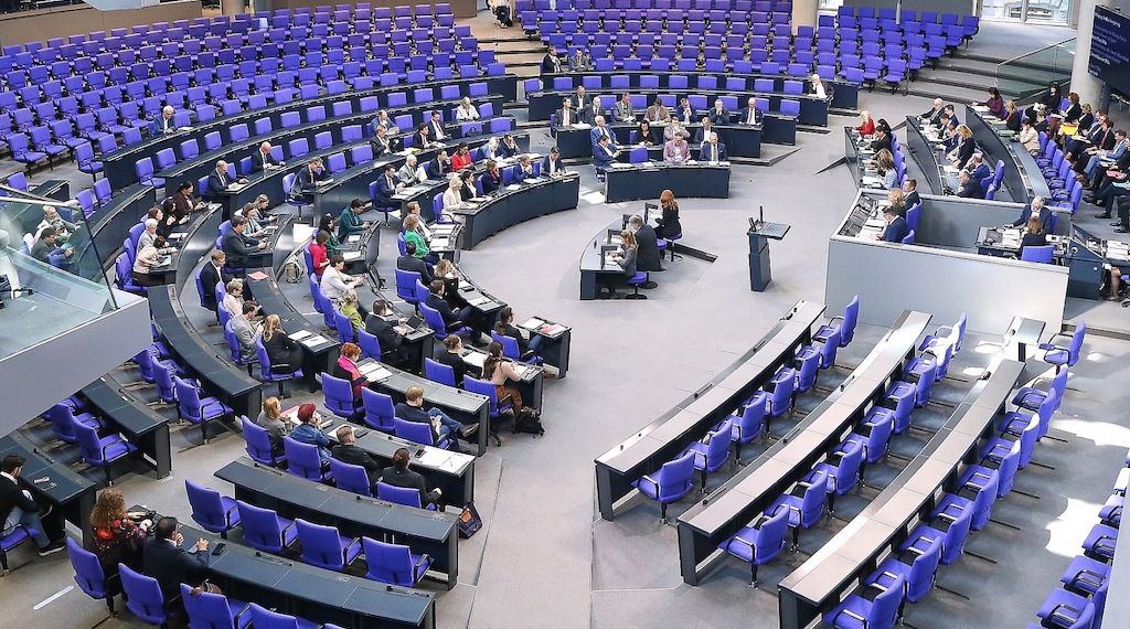 Bundestag will sich Tempo bei Sozialreformen nicht diktieren lassen