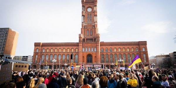 Berlin: Zehntausende fordern mehr Rechte für Frauen