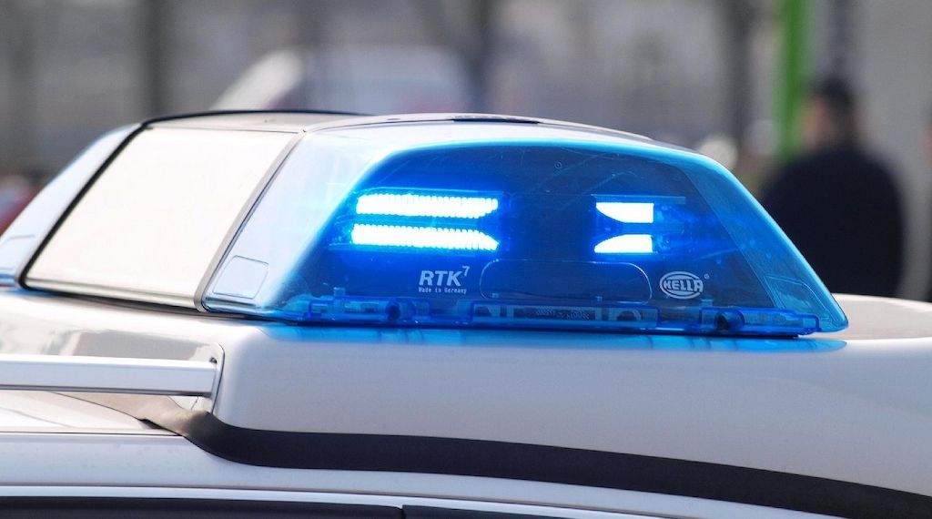 Autofahrer nach Flucht vor Polizei in Berlin-Spandau verunglückt