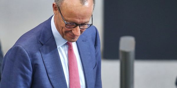 Spar-Aufruf von Merz für Altersvorsorge stößt auf Kritik