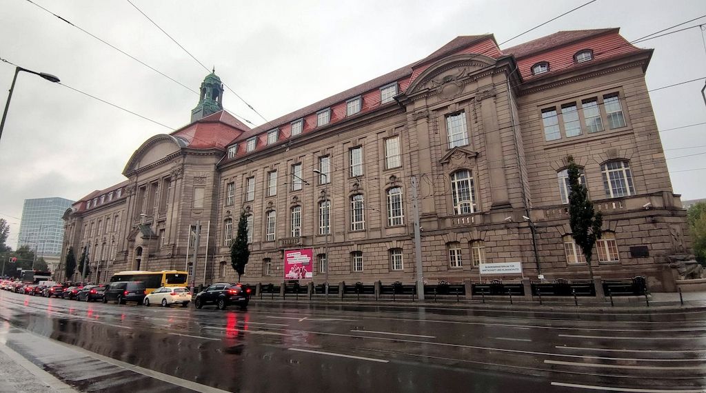 Ostdeutsche Unternehmen sind unzufriedener mit Wirtschaftspolitik