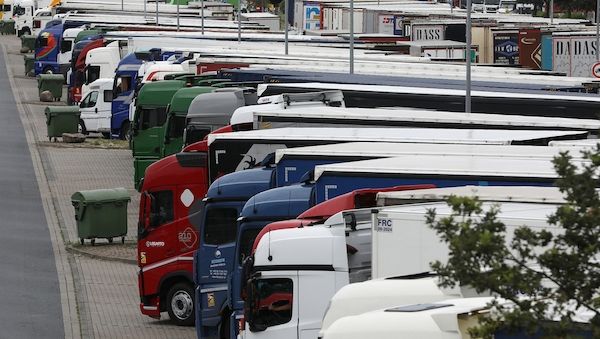 Zahl mautpflichtiger Lkws auf Autobahnen im Februar gestiegen