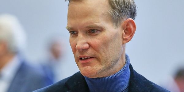 Streeck kritisiert Verkauf von Cannabissamen in Discountern