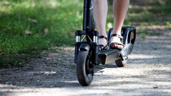 Privathaushalte setzen immer häufiger auf E-Scooter und E-Bikes