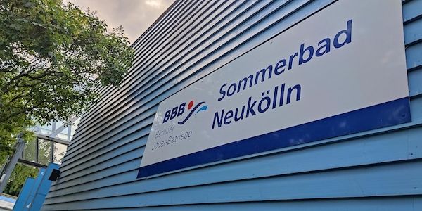 Linke kritisiert Abschaffung der günstigen Berliner Sommer-Badekarte