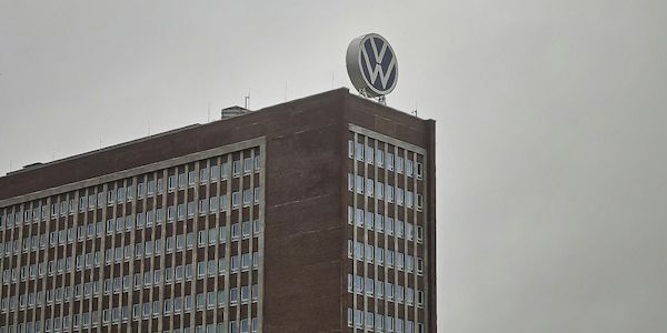 Linke fordert VW-Vorstand zur Weitergabe von Boni an Belegschaft auf