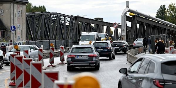 Berliner-Elsenbrücke bald beidseitig zweispurig